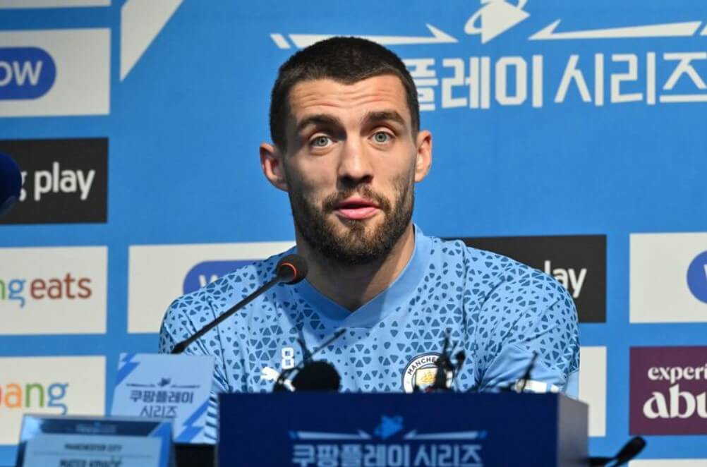 Manchester City's Mateo Kovacic addressing a press conference.