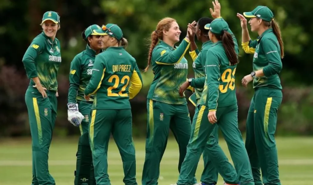 Players of the South Africa's Women's Cricket Team on the field.