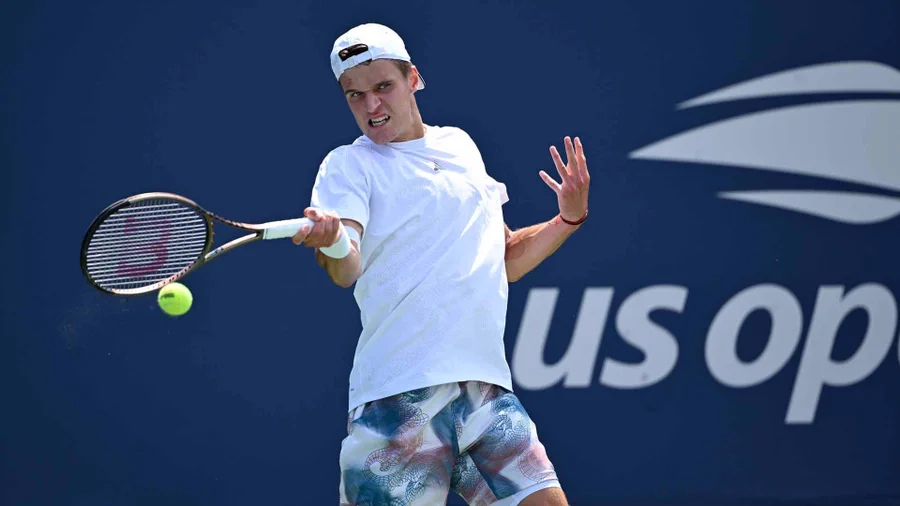 Jakub Mensik: The Teenage Sensation Making Waves at the US Open.