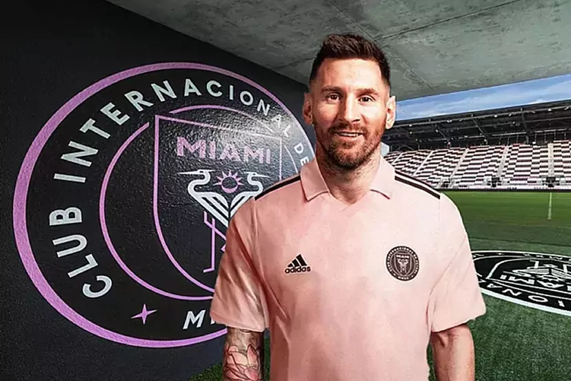 Lionel Messi wearing Inter Miami jersey.