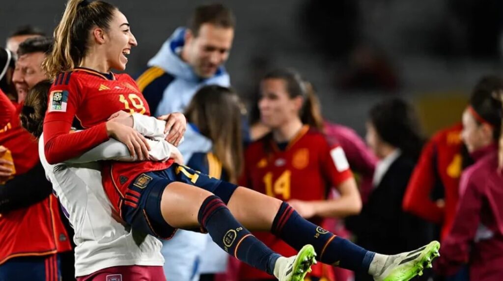 Spain's women's soccer team reached their first World Cup final with a 2-1 win over Sweden on Tuesday.