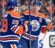 Edmonton Oilers triunfa em 2023 NHL Heritage Classic: uma análise detalhada