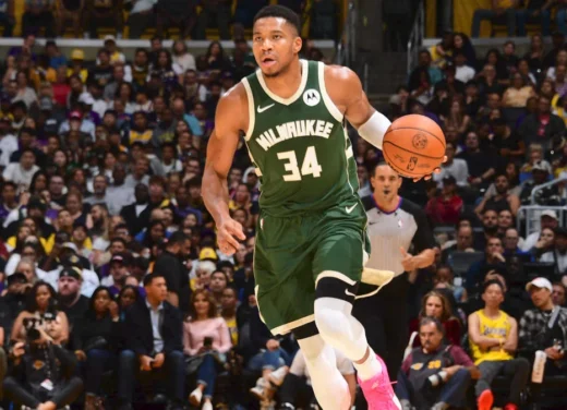 Giannis Antetokounmpo এর ভবিষ্যত সুরক্ষিত: বক্সের পাওয়ার প্লে বিশ্লেষণ করা