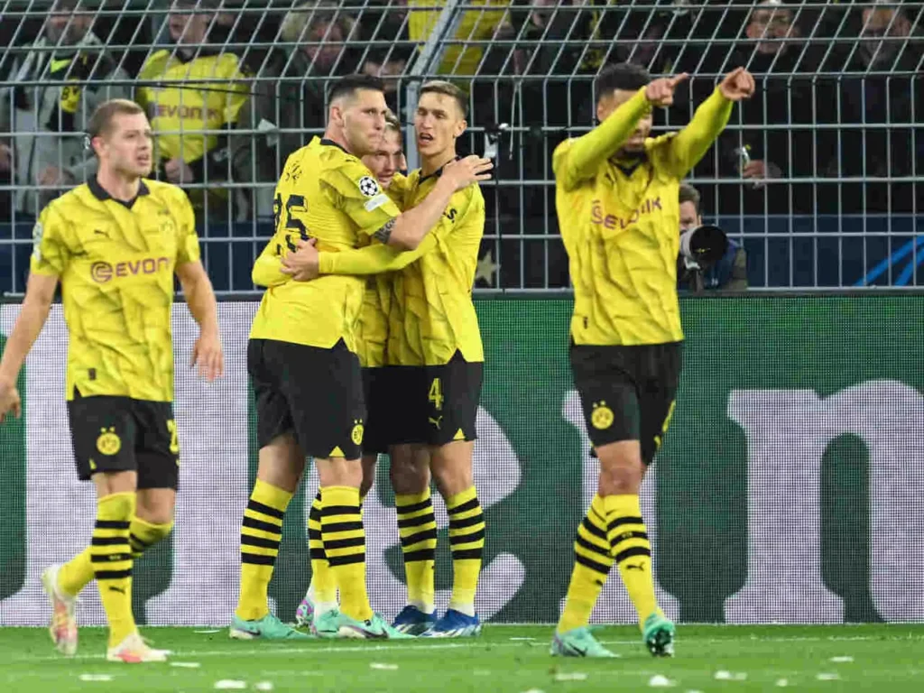 Brandt inspires Dortmund to sink Newcastle's last-16 hopes