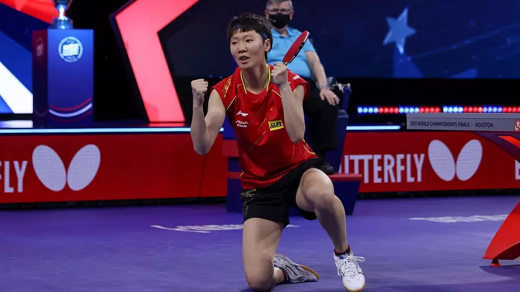 Wang Manyu wins women's singles gold at table tennis