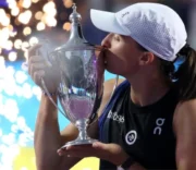 O triunfo de Iga Swiatek nas finais do WTA: uma masterclass em domínio do tênis