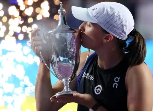 O triunfo de Iga Swiatek nas finais do WTA: uma masterclass em domínio do tênis