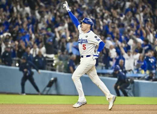 Freeman’s walk-off homer lifts Dodgers over Blue Jays in 18-inning World Series epic