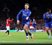 Ten-Man Everton Secures Dramatic Victory Over Manchester United at Old Trafford