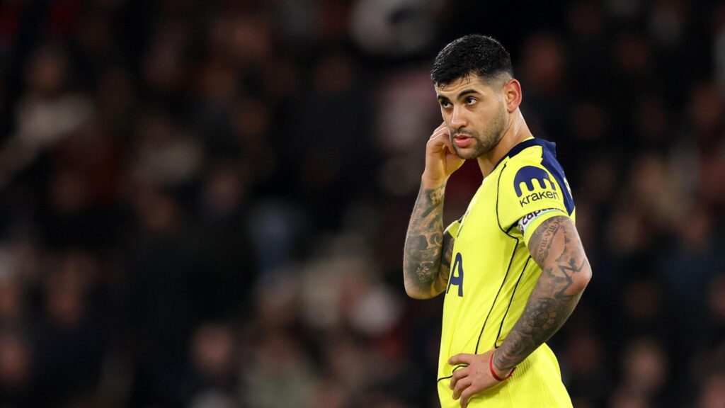 Tottenham Fans Divided Over Romero’s Bold Criticism of Club Hierarchy