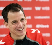 Le Bris provides team news ahead of Liverpool showdown