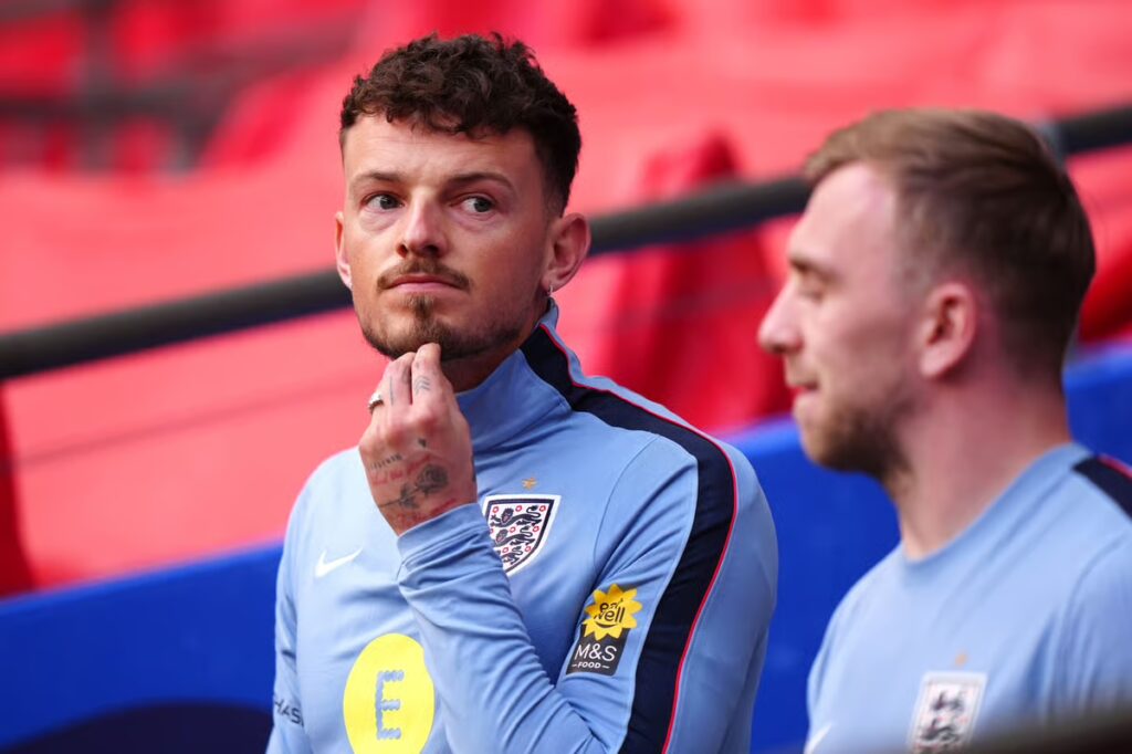 Tuchel expects Wembley to back Ben White despite questions over his England return