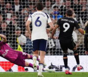 Tottenham boss De Zerbi asks Leeds to repeat their fight against West Ham