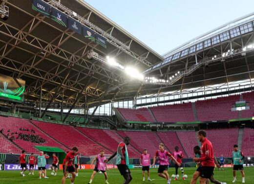 Violence breaks out in Leipzig before Crystal Palace final