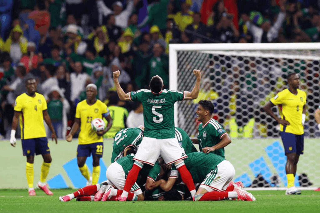 Mexico end long World Cup wait as Ecuador fall at the Azteca