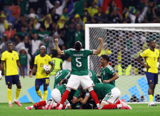Mexico end long World Cup wait as Ecuador fall at the Azteca